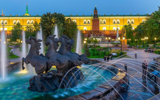 Horse Hotel On Frunzenskaya Москва бассейн