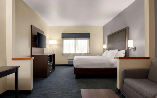Best Western Plus Paper Valley Hotel