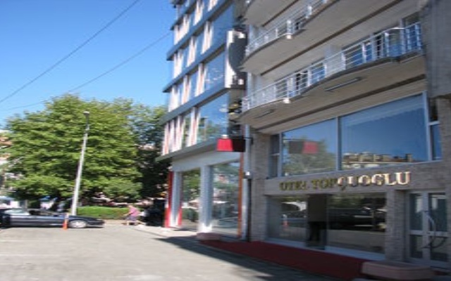 Отель Otel Topcuoglu вид на фасад