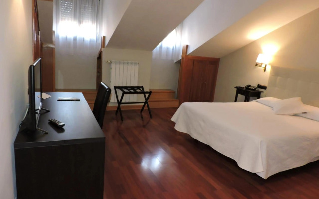 Hotel El Nogal