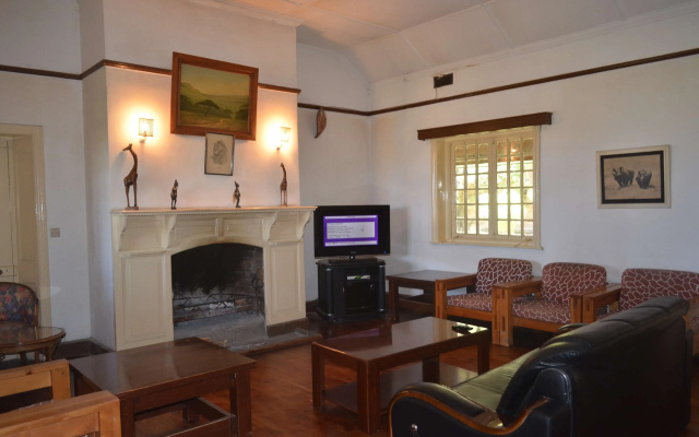 Jacaranda Lake Elementaita Lodge
