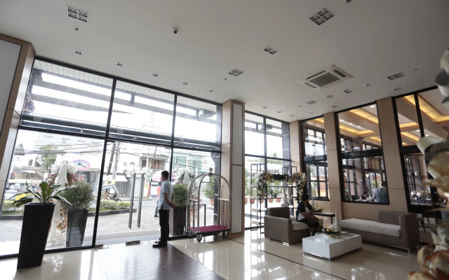 The Carmen Hotel