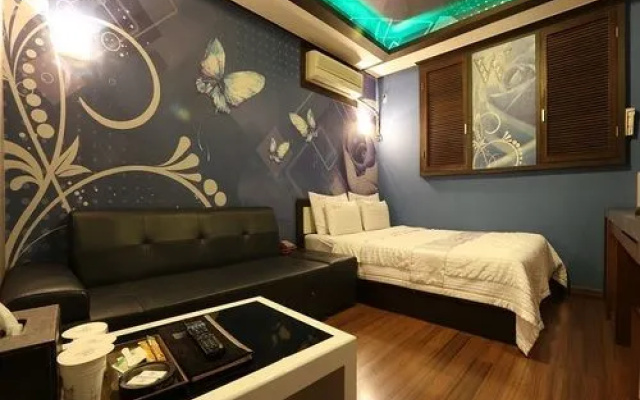 Hotel K