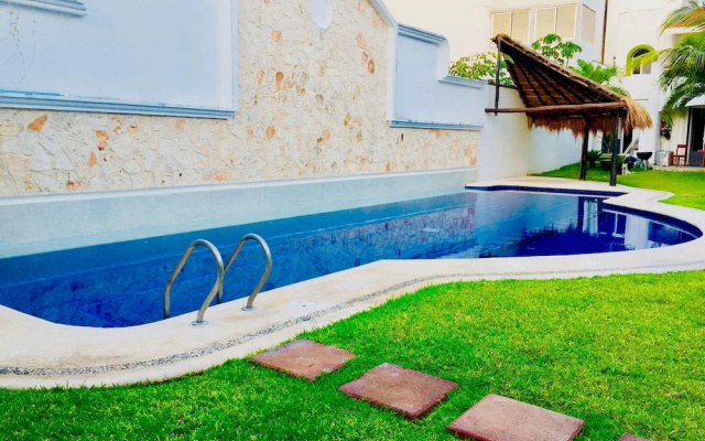 8 Pax Standard Pool Villa
