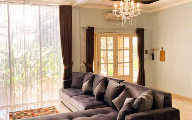 Villa Kamar Tamu Warungboto