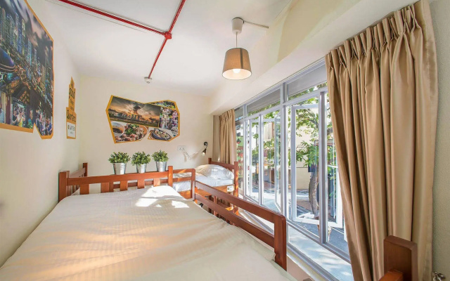 Quarters Hostel