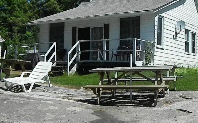 Pine Grove Cottages