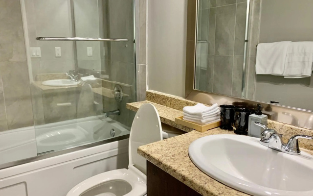 Spacious Burnaby Guest Home