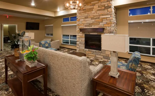GrandStay Hotel and Suites