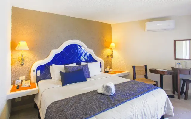 Casa del Mar Cozumel Hotel & Dive Resort with Beach Club access included