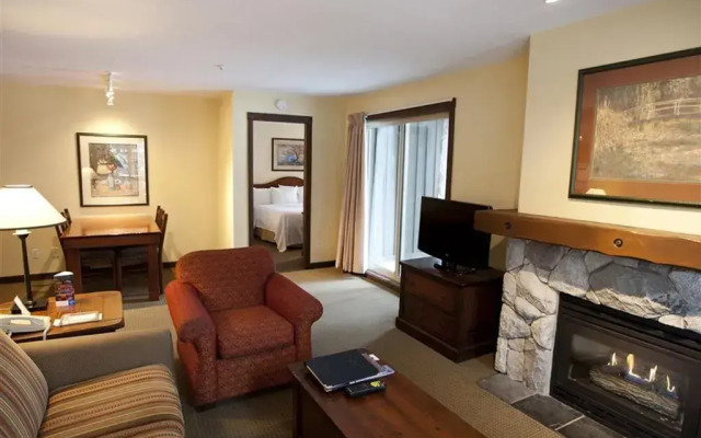 Blackcomb Springs Suites by CLIQUE