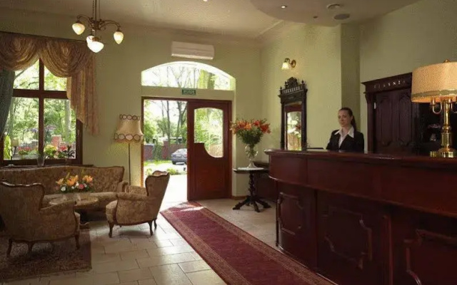 Hotel Bugatti