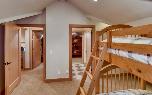 Pine Ridge Estate