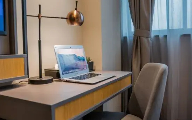 Homeinn Selected Hotel (Shanghai Bund Xintiandi Huaihai Road)