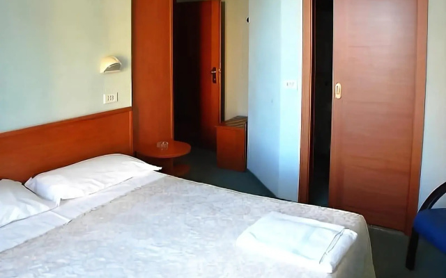Hotel Blue Moon