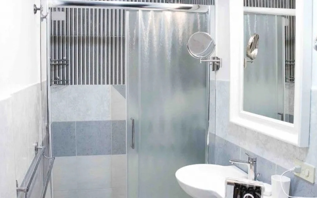 Vittoria Guest House - Salerno