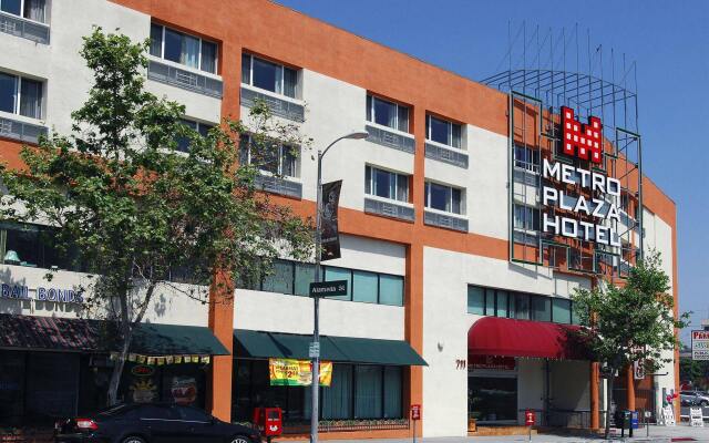 Отель Metro Plaza Hotel США, Лос-Анджелес - отзывы, цены и фото номеров - забронировать отель Metro Plaza Hotel онлайн вид на фасад