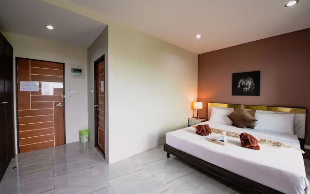 The Living Hotel SamutPrakan