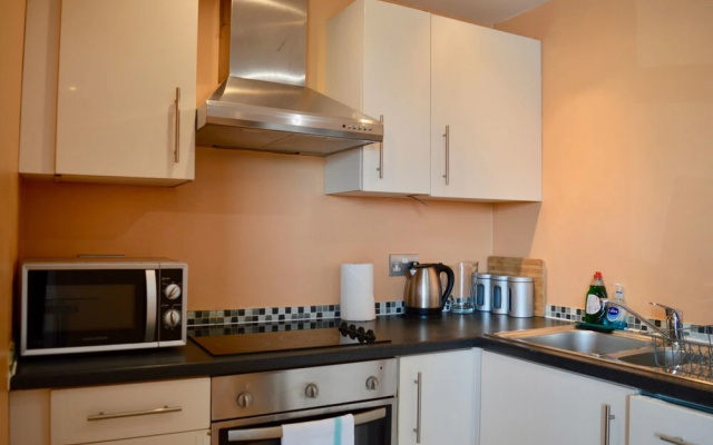 Comfortable 3 Bedroom Apartment in Manchester