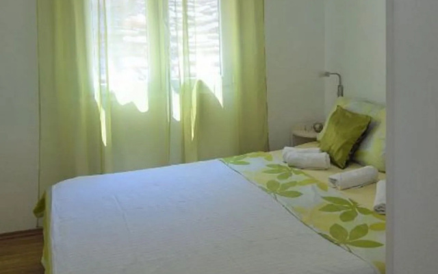 Remarkable 1-bed Apartment in Marina