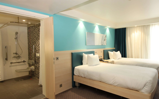 Отель Hampton by Hilton London Excel