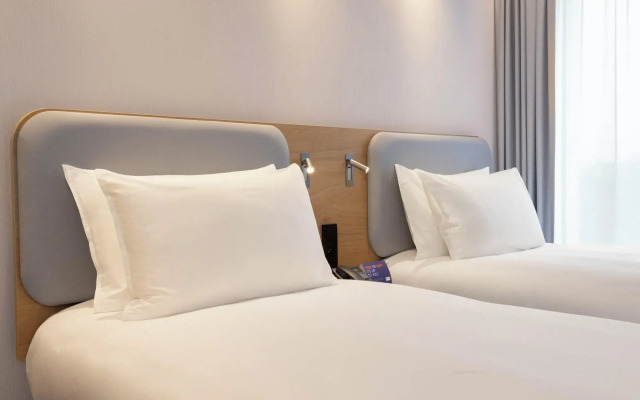 Holiday Inn Express Brussels Airport by IHG