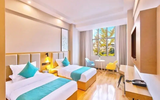 Green Tree Inn Tengchong Rehai Hot Spring Airport