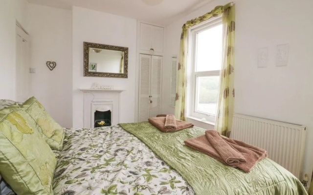 Lowena Cottage