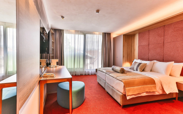 Carine Hotel Centar