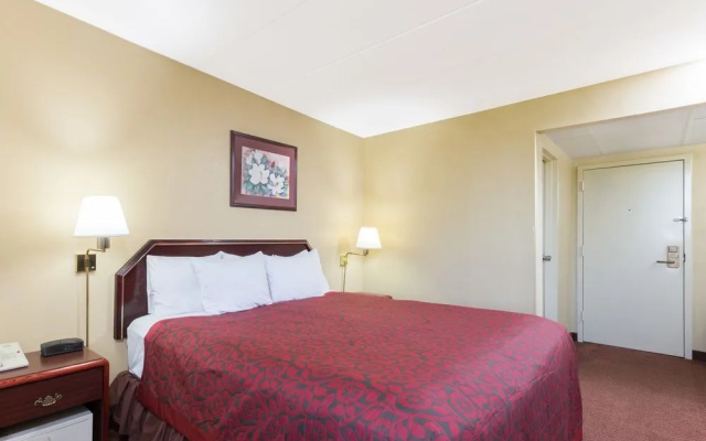 Days Inn by Wyndham Hagerstown I-70