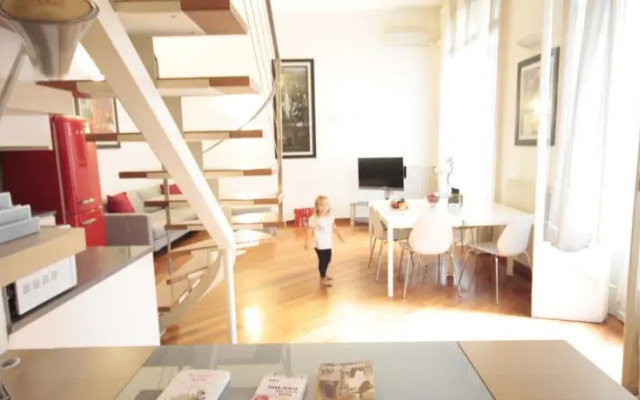 Apartment Near Sforzesco Castle