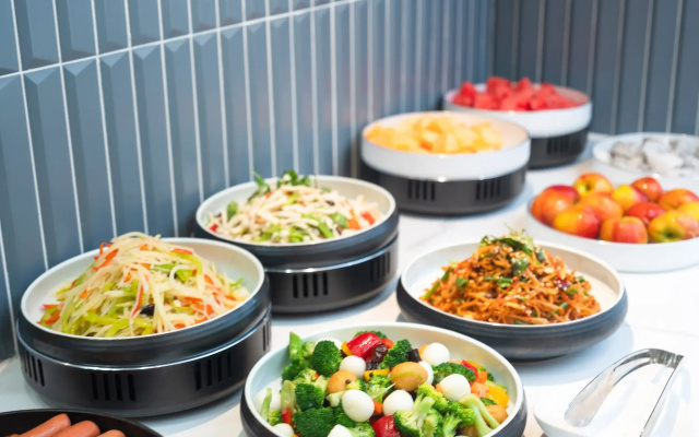 Holiday Inn Express Zhengzhou Garden Road By Ihg
