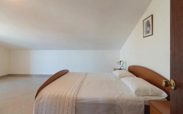 Nice Home in Poljana With Wifi and 4 Bedrooms