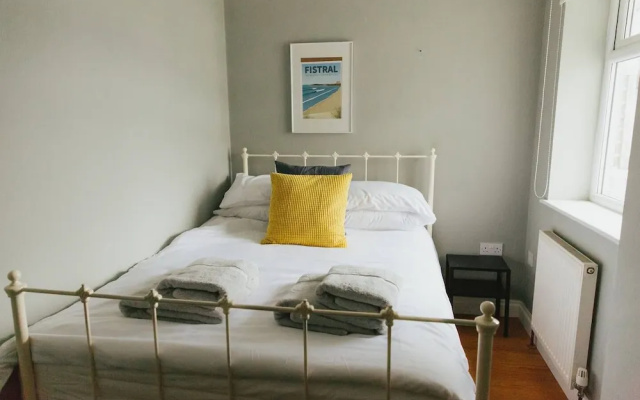 Family Home in Newquay, Parking, 3 min Walk Beach