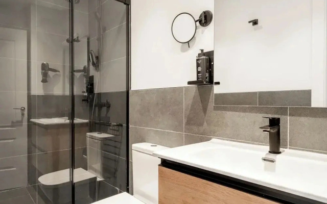 Limehome Malaga Calle Victoria