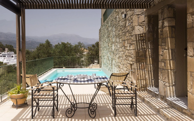 Istron Villas