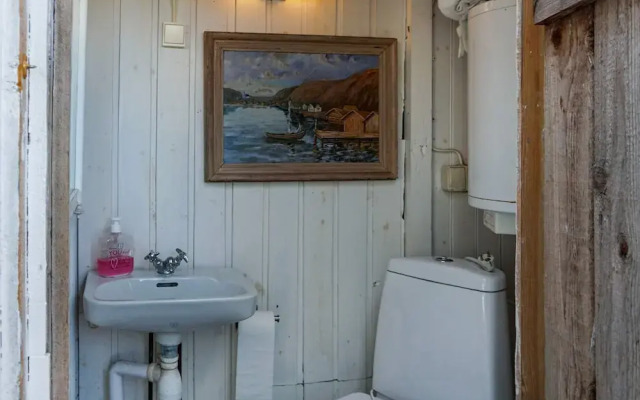 2 Person Holiday Home in Gullholmen