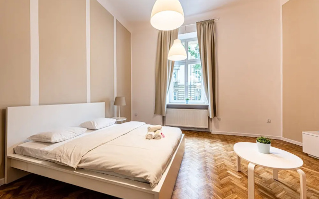 Heaven Eleven Apartments - Old Town