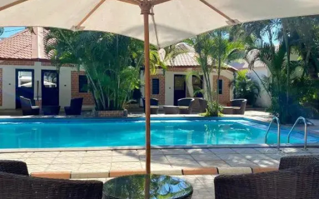 Le Tropicana