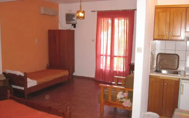 Kavos Hotel