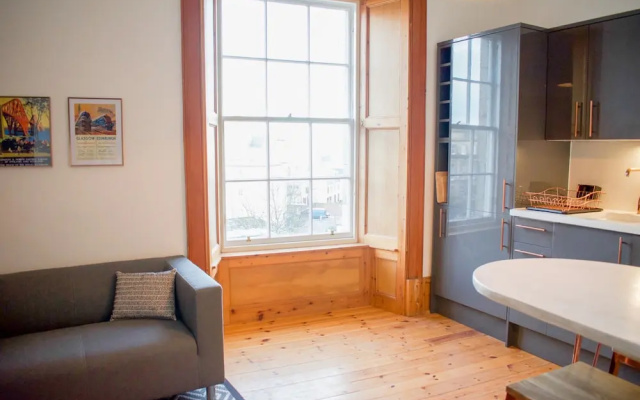Newly Refurbished 1 Bedroom Apartment in Stockbridge