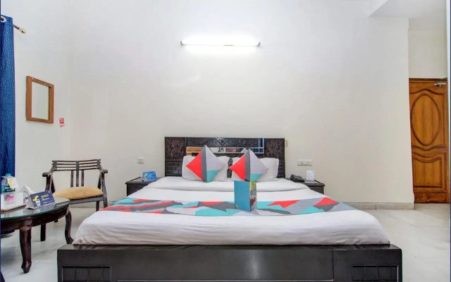 Hotel Ashray Noida