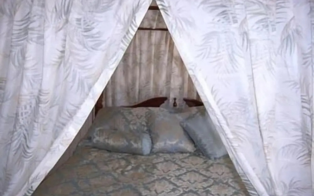 Roussell's Garden Bed & Breakfast