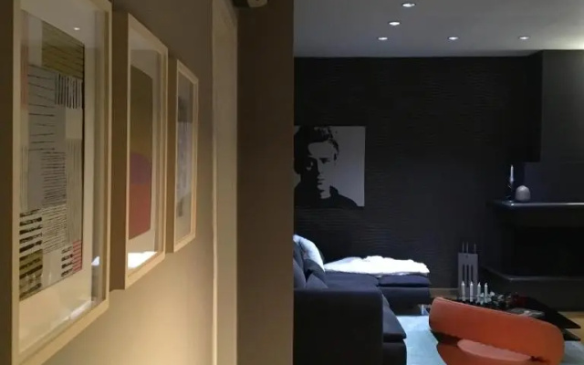Evelina’s apartment