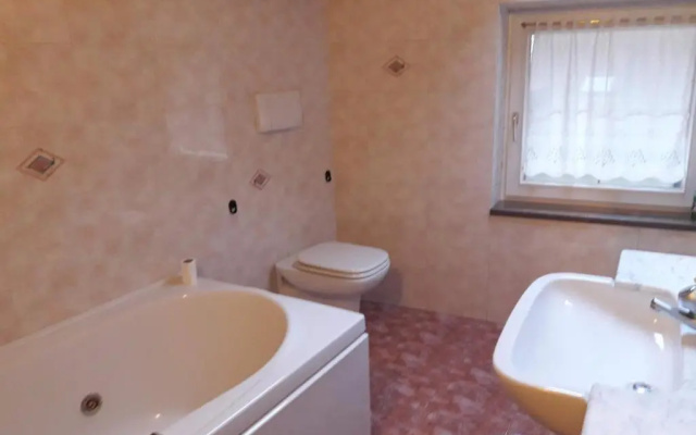 Mandarda stile rustico 6/8 letti