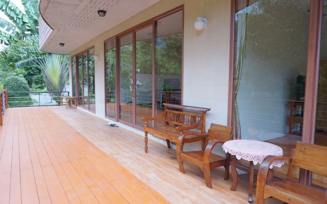 Smallville Resort Ranong