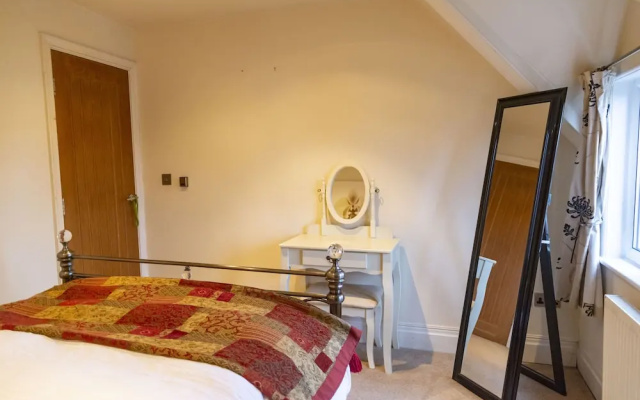 The Apartment No 2 The Old Red King Pub