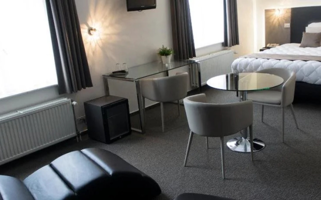 Hotel Adoma