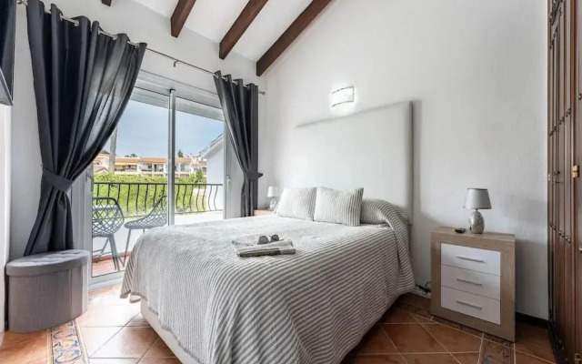 Lively Apartment in Mijas With Private Balcony