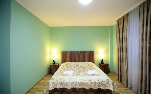 Hotel Taia